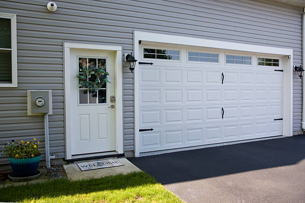 24/7 Emergency Garage Door Panel Replacement experts in Columbia, KY